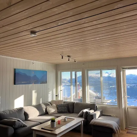Sauna & Mountain Views - Ski-in Ski-out Luxury Apartament *